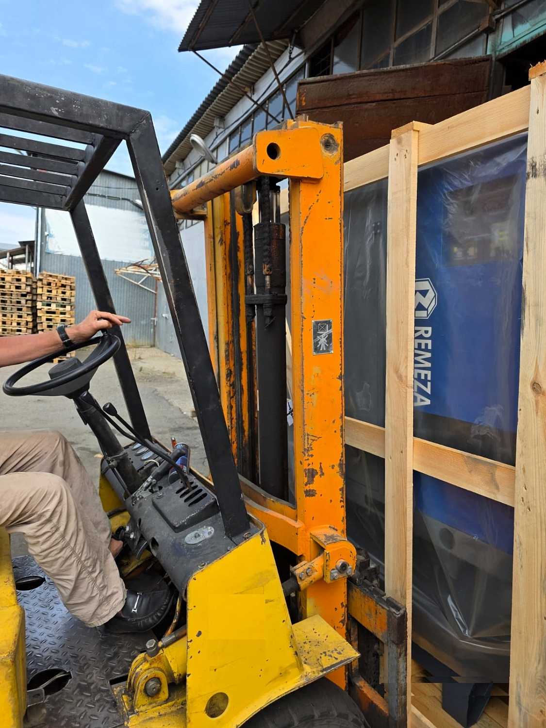 Отгрузка винтового компрессора Zammer SKTG22M-8-500/O в г. Краснодар